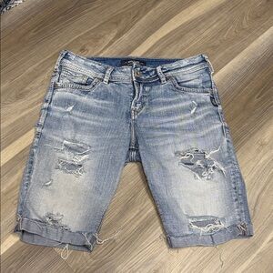 Silver jeans Suki Bermuda Distressed Denim Women Shorts size 27